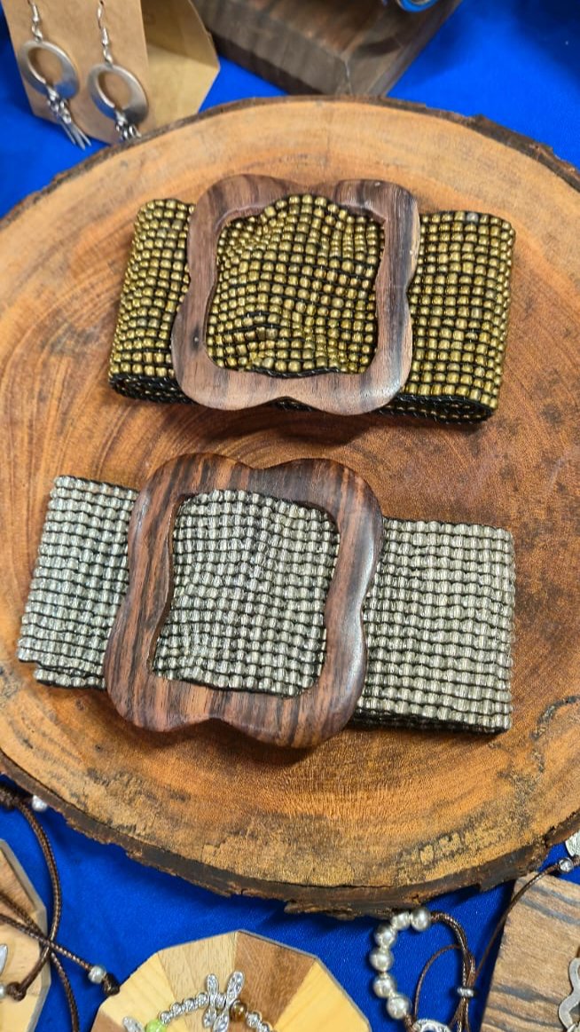 Correas en canutillos (Oro y Plata)