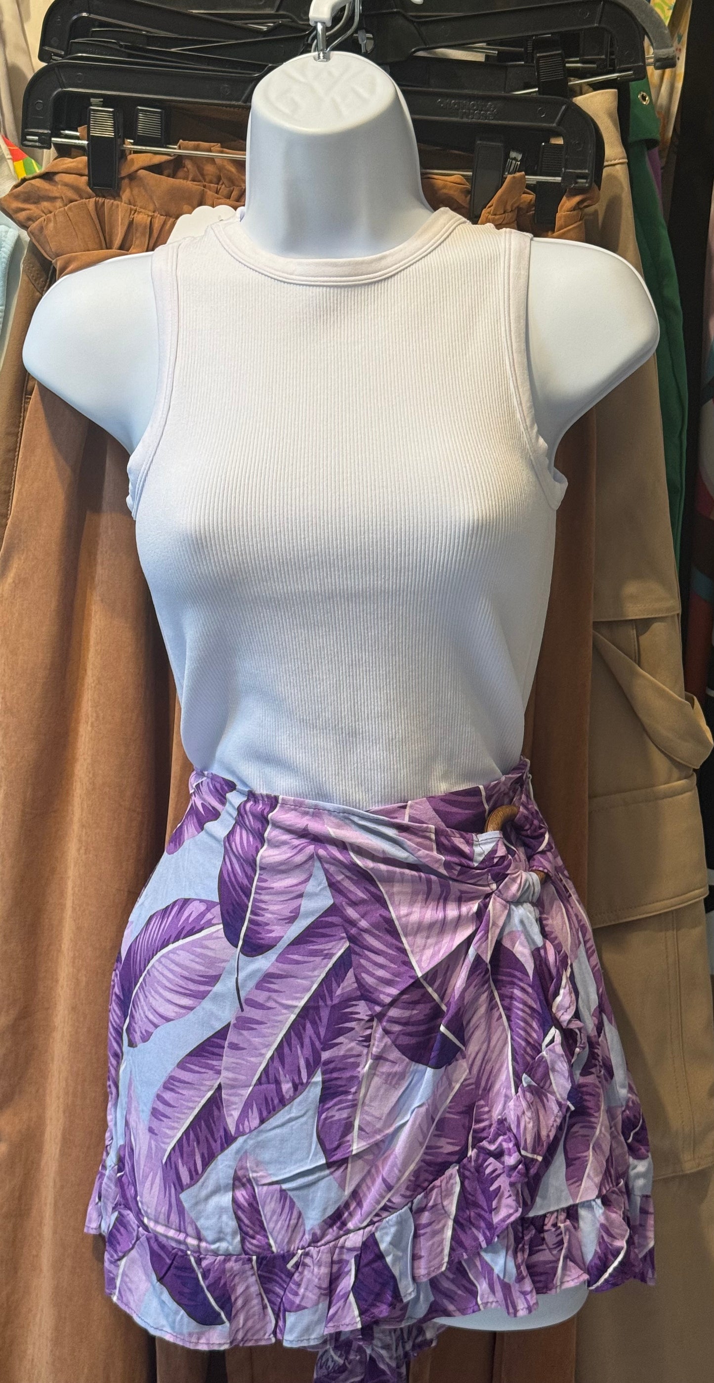 Falda pantalón con diseño violeta