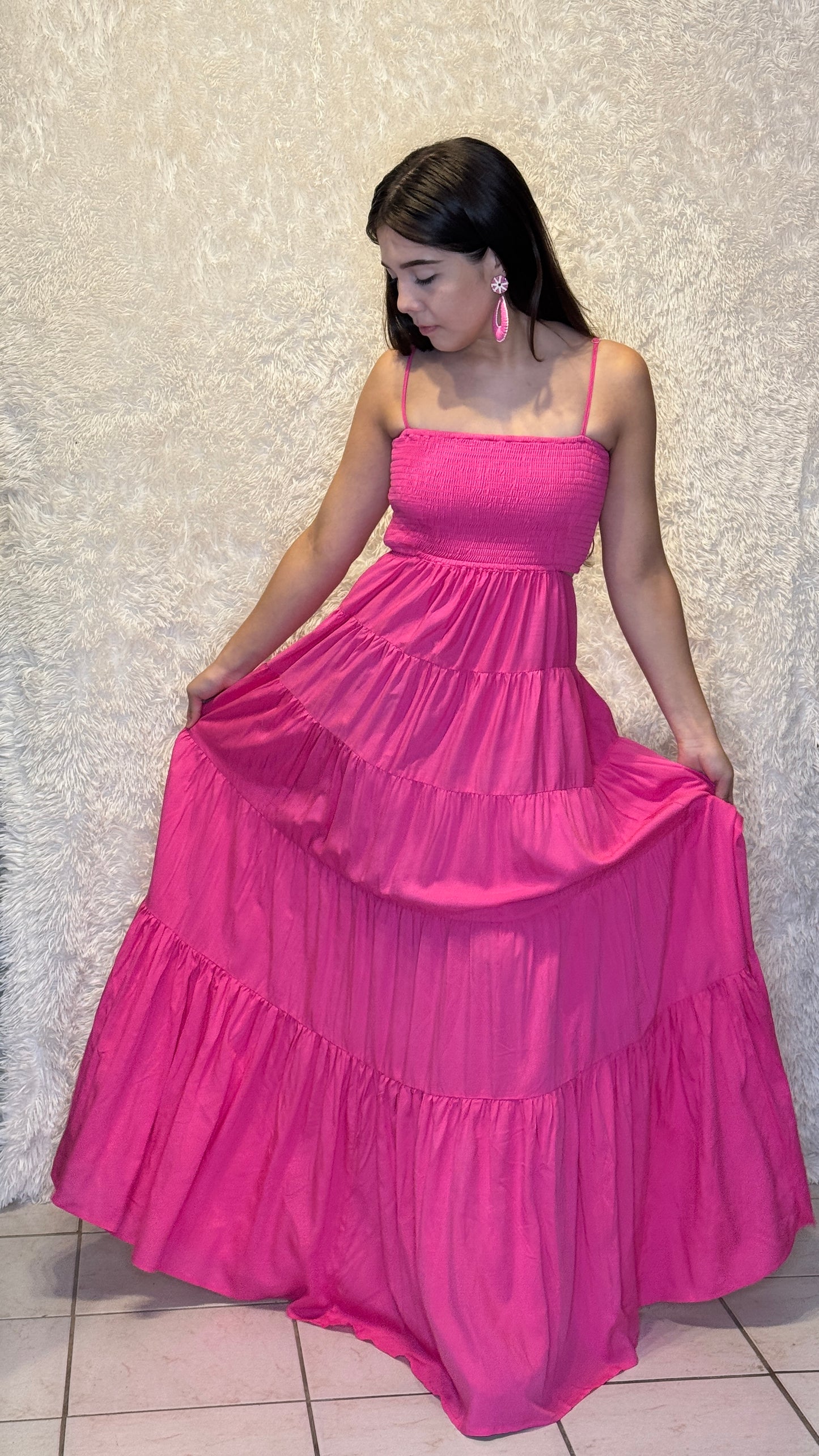 Traje maxi fushia con abertura en la espalda