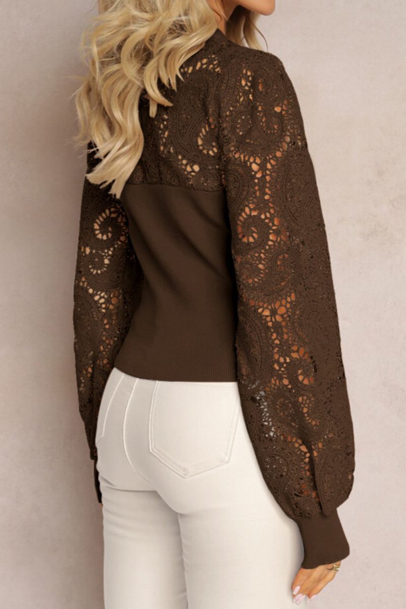 Blusa marrón con encaje