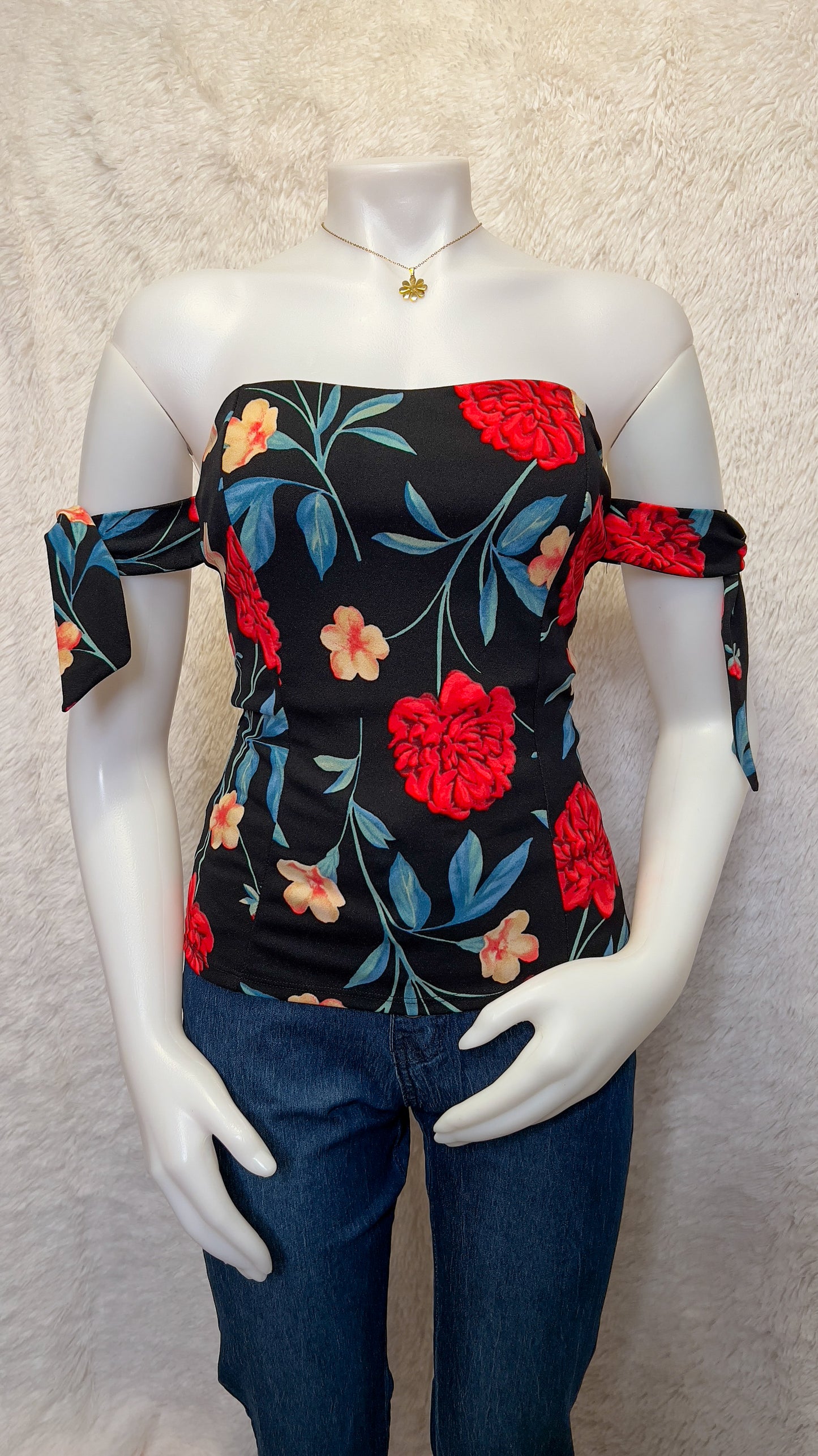 Blusa Negra de Flores