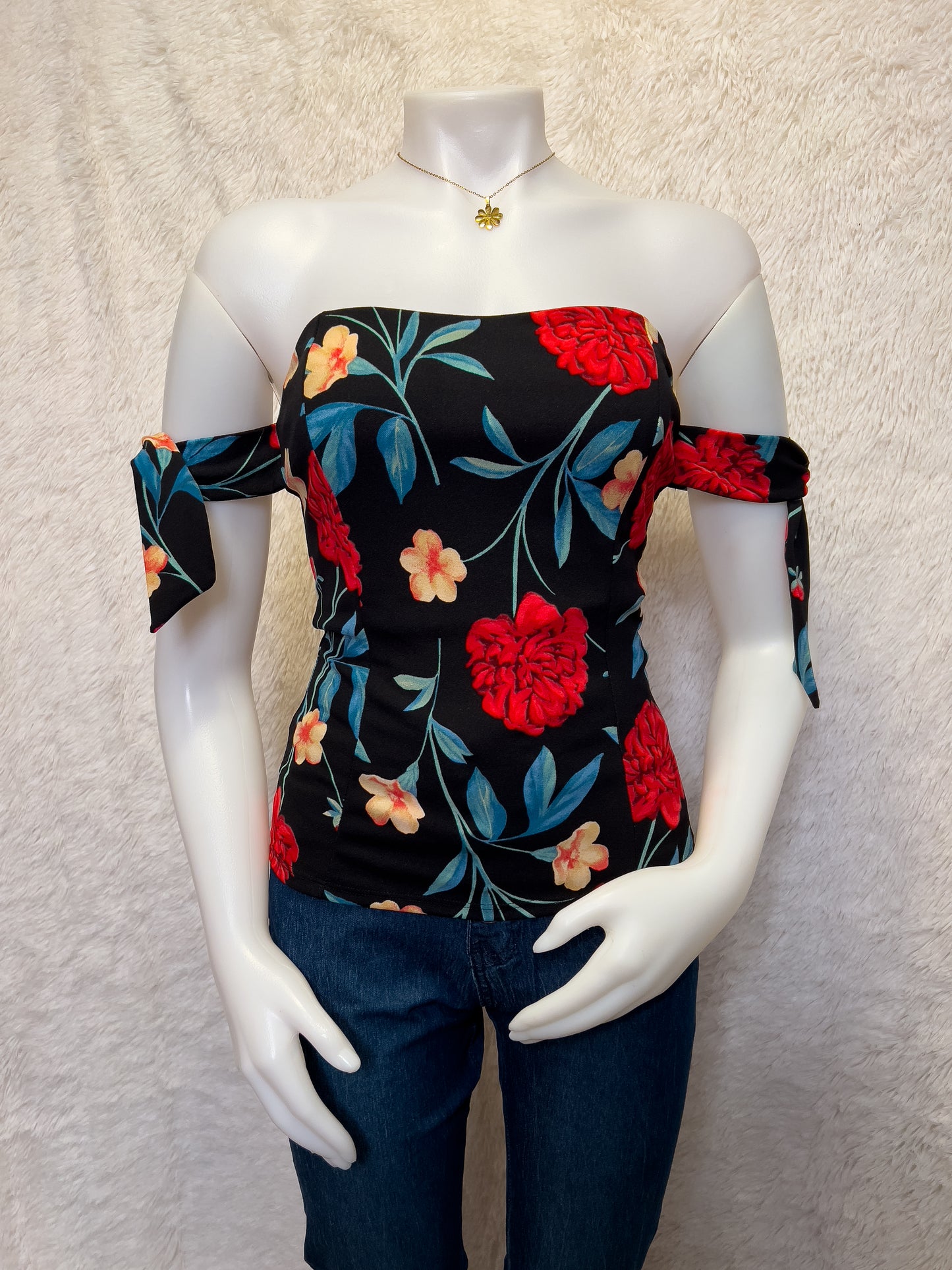 Blusa Negra de Flores